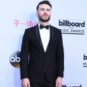Sam Hunt Performs “Body Like a Back Road” at the Billboard Music Awards [Watch Clip]